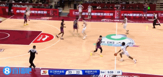 屢試不爽！李炎哲接球沖擊籃筐 連續(xù)3次內(nèi)線打中獨(dú)得6分