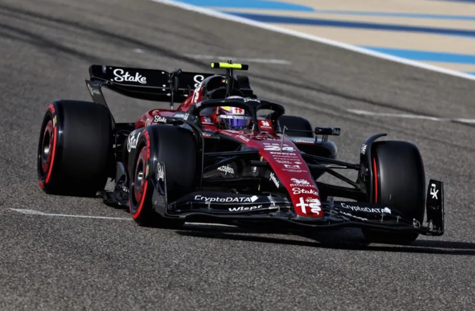 F1中國大獎賽正在進行！周冠宇：今年若有機會 想?yún)⒓酉翹BA的集訓(xùn)