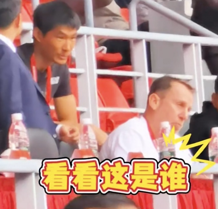 久爾杰維奇現(xiàn)身鹽城，現(xiàn)場觀看中國U22國足vs韓國